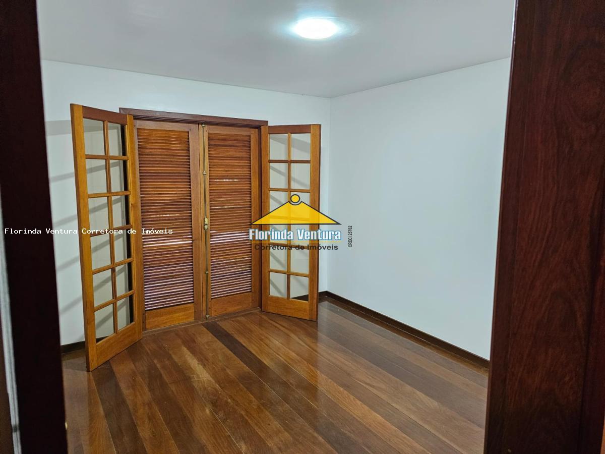 Casa de Condomínio à venda com 6 quartos, 469m² - Foto 18