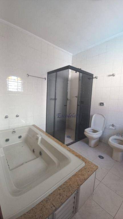 Sobrado à venda com 4 quartos, 350m² - Foto 32