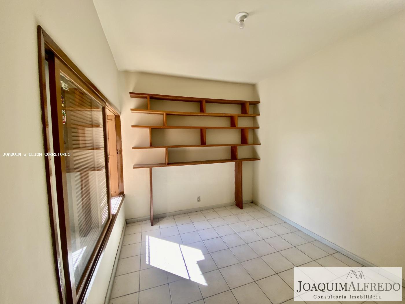 Casa à venda com 4 quartos, 185m² - Foto 13