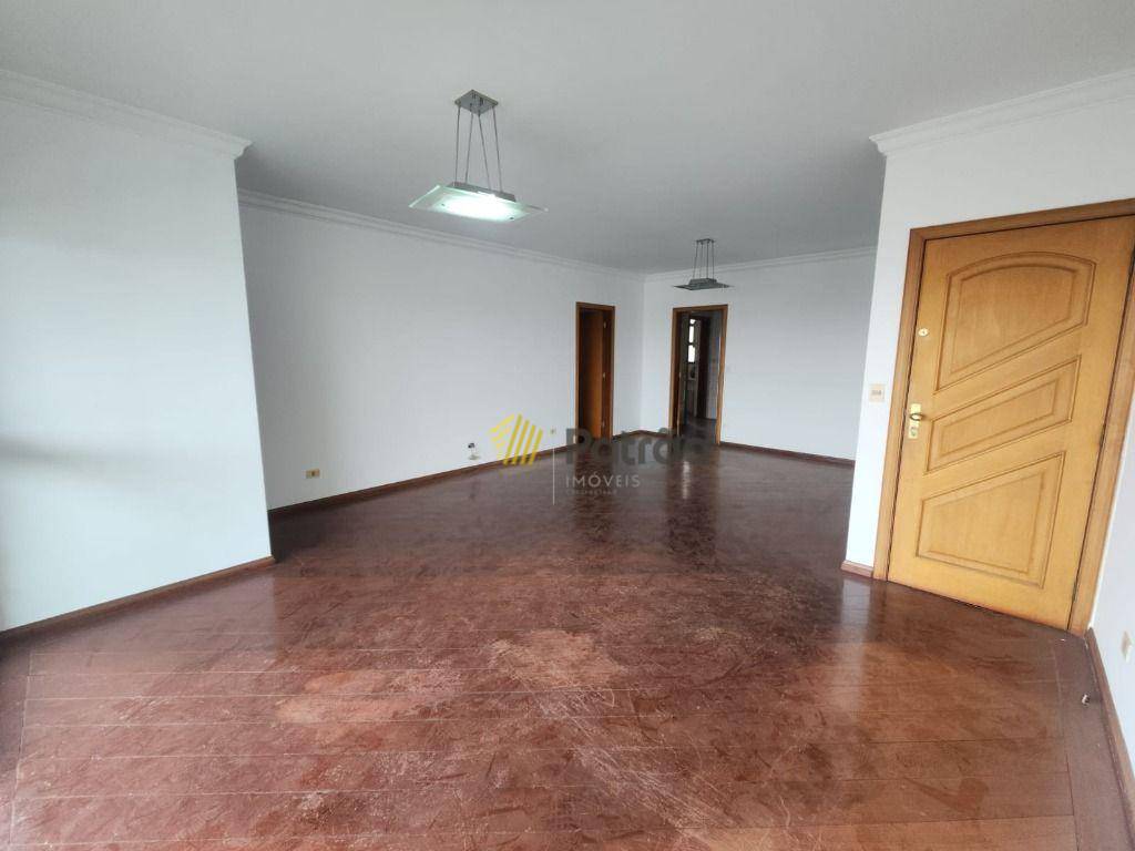 Apartamento à venda com 3 quartos, 150m² - Foto 2