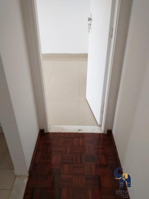 Apartamento à venda com 3 quartos, 87m² - Foto 4