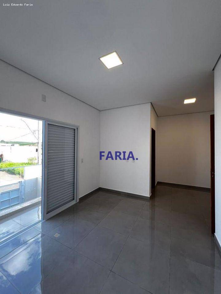 Casa à venda com 2 quartos, 145m² - Foto 5