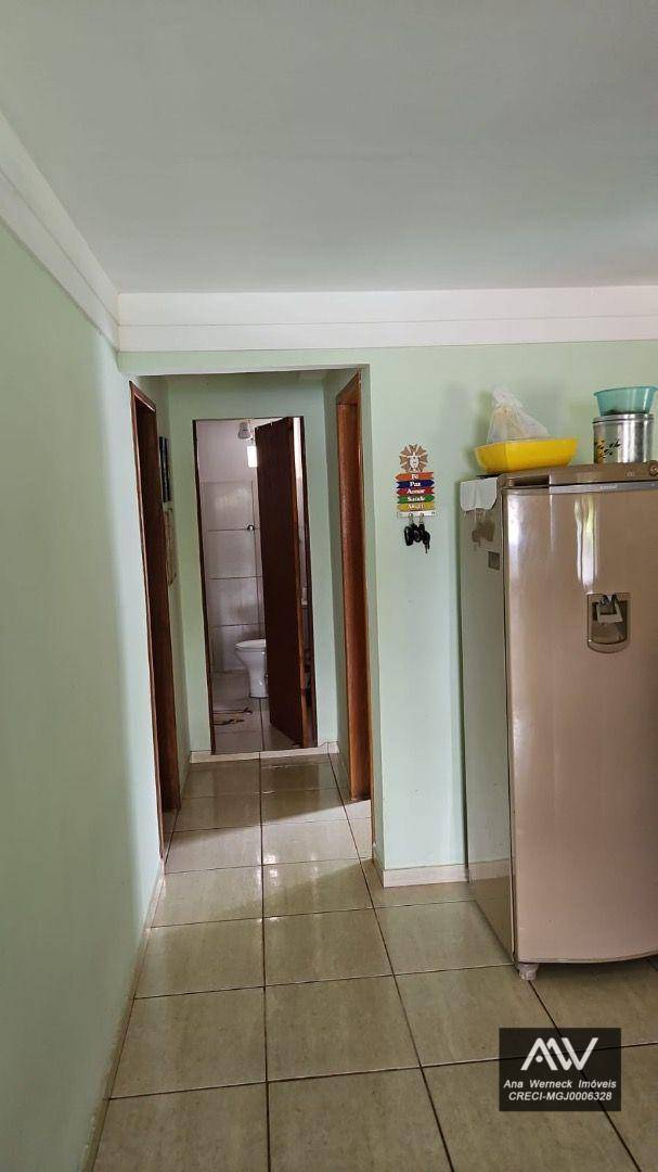 Chácara à venda com 2 quartos, 2600m² - Foto 18