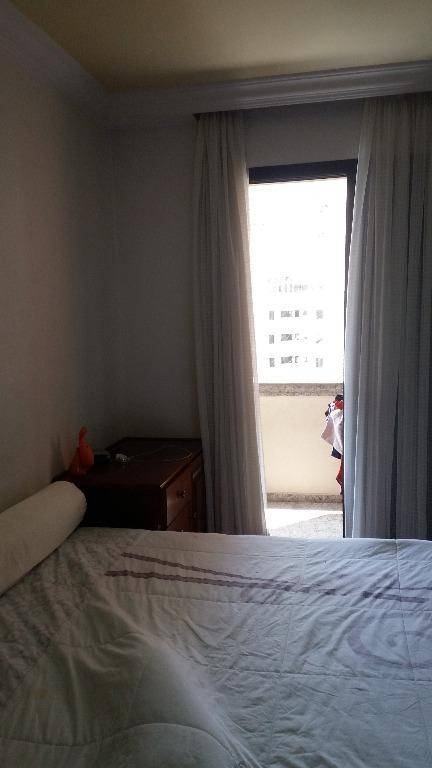 Apartamento à venda com 3 quartos, 200m² - Foto 24