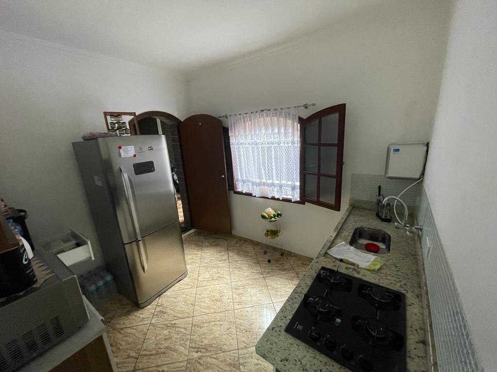 Sobrado à venda com 3 quartos, 195m² - Foto 1