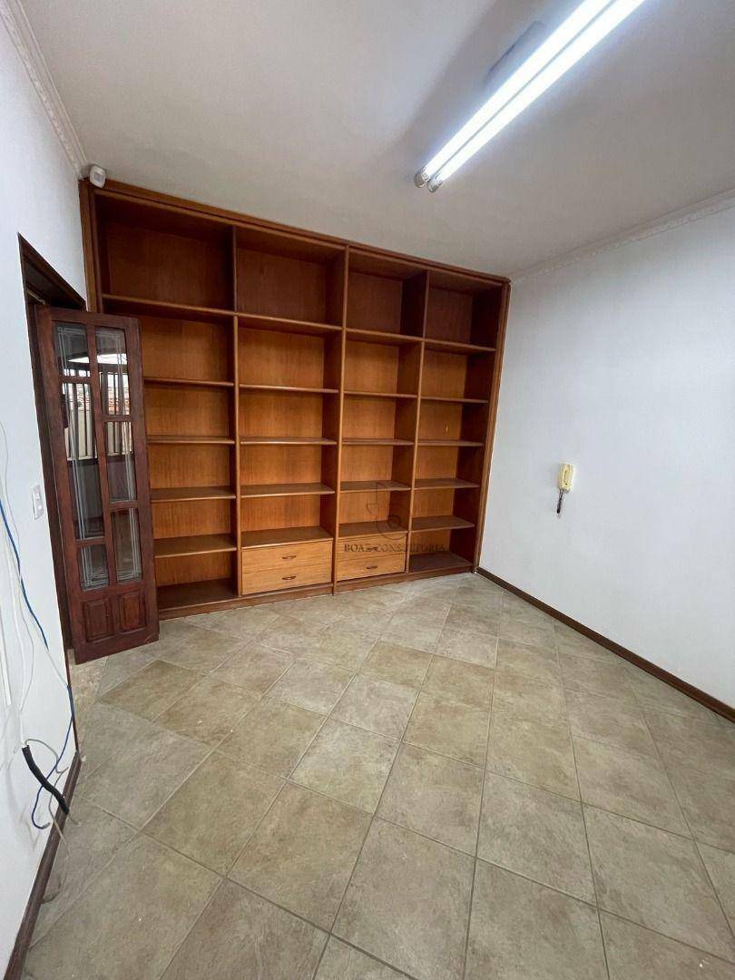 Casa à venda e aluguel com 3 quartos, 375m² - Foto 19