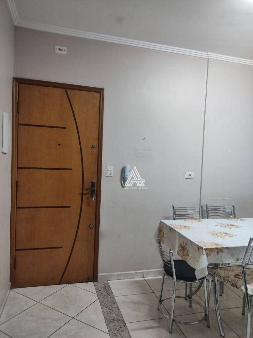 Apartamento à venda com 2 quartos, 70m² - Foto 2