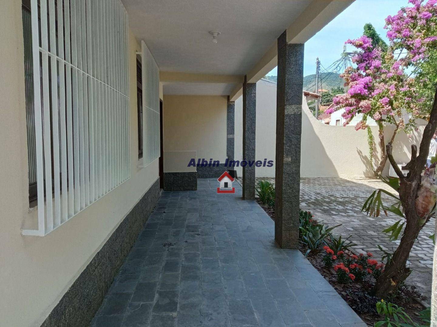 Casa à venda com 5 quartos, 340m² - Foto 9