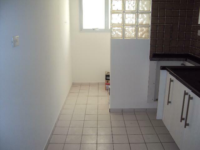 Apartamento para alugar com 2 quartos, 57m² - Foto 4