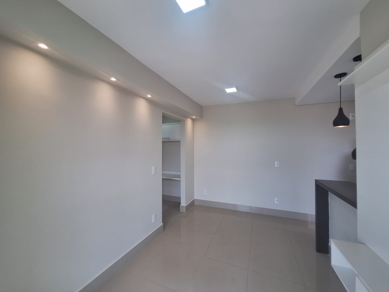 Apartamento à venda com 1 quarto, 64m² - Foto 3