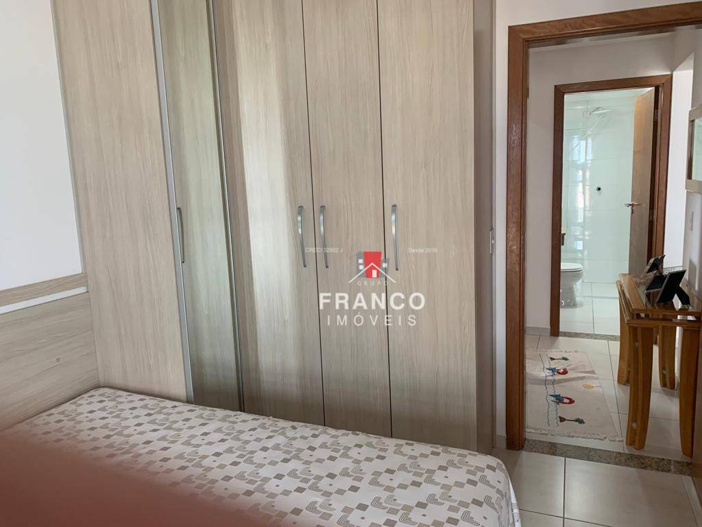 Apartamento à venda com 3 quartos, 123m² - Foto 20