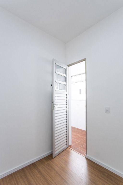 Apartamento à venda com 2 quartos, 72m² - Foto 35