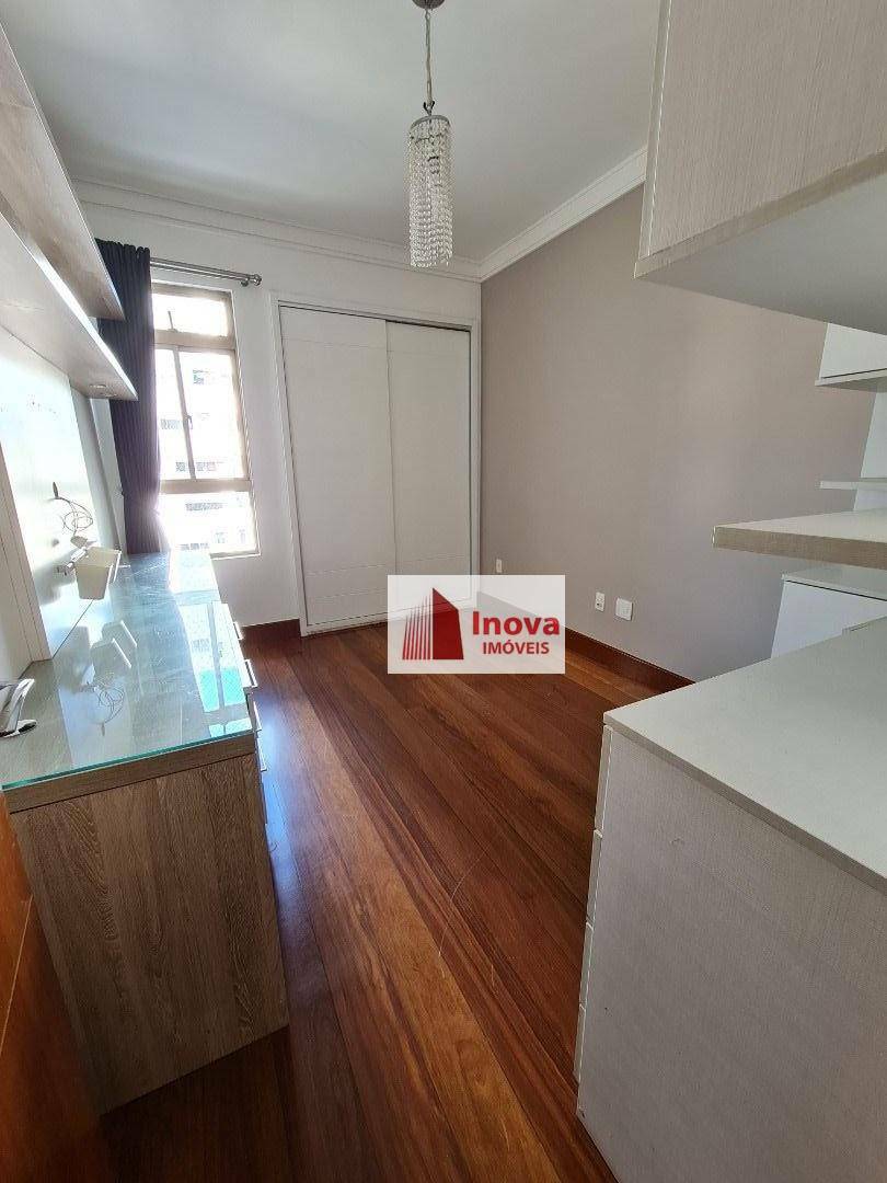 Apartamento à venda com 4 quartos, 160m² - Foto 23