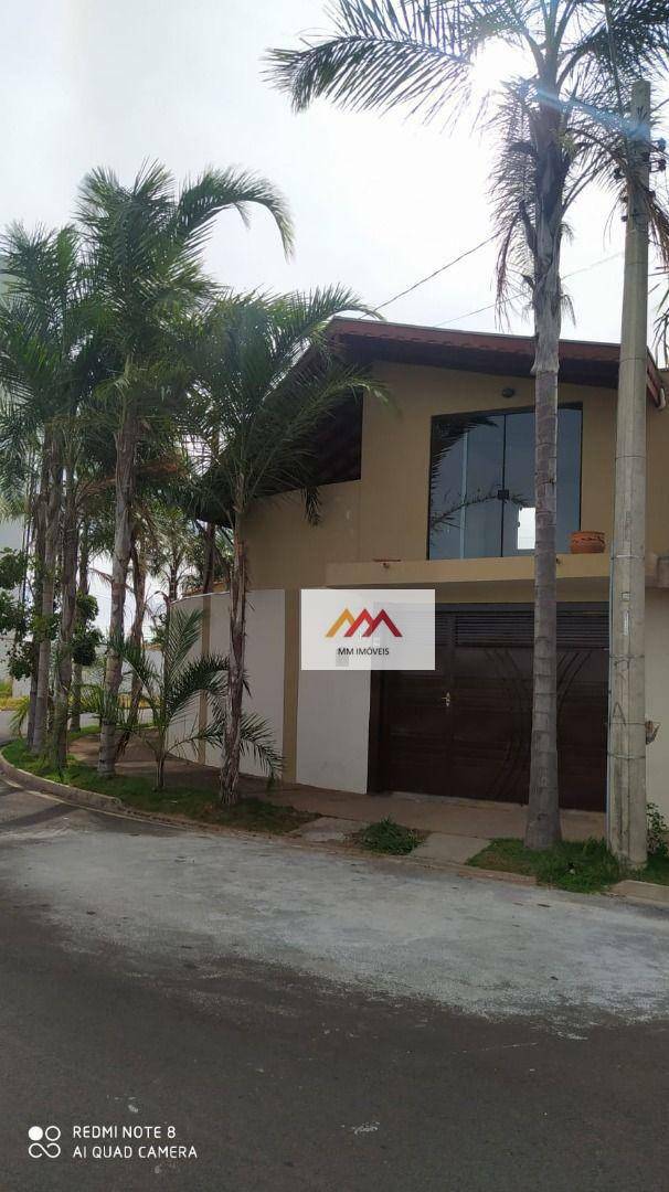 Casa à venda com 3 quartos, 100m² - Foto 1