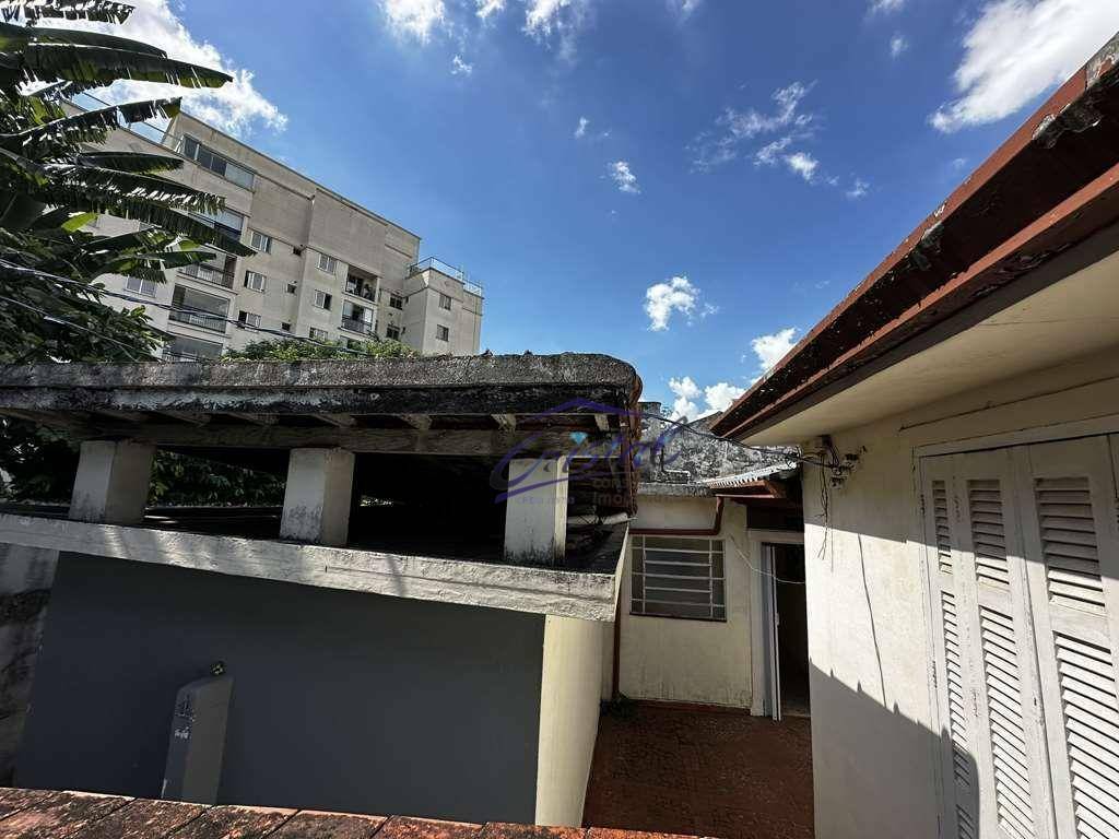 Casa à venda com 6 quartos, 320m² - Foto 18