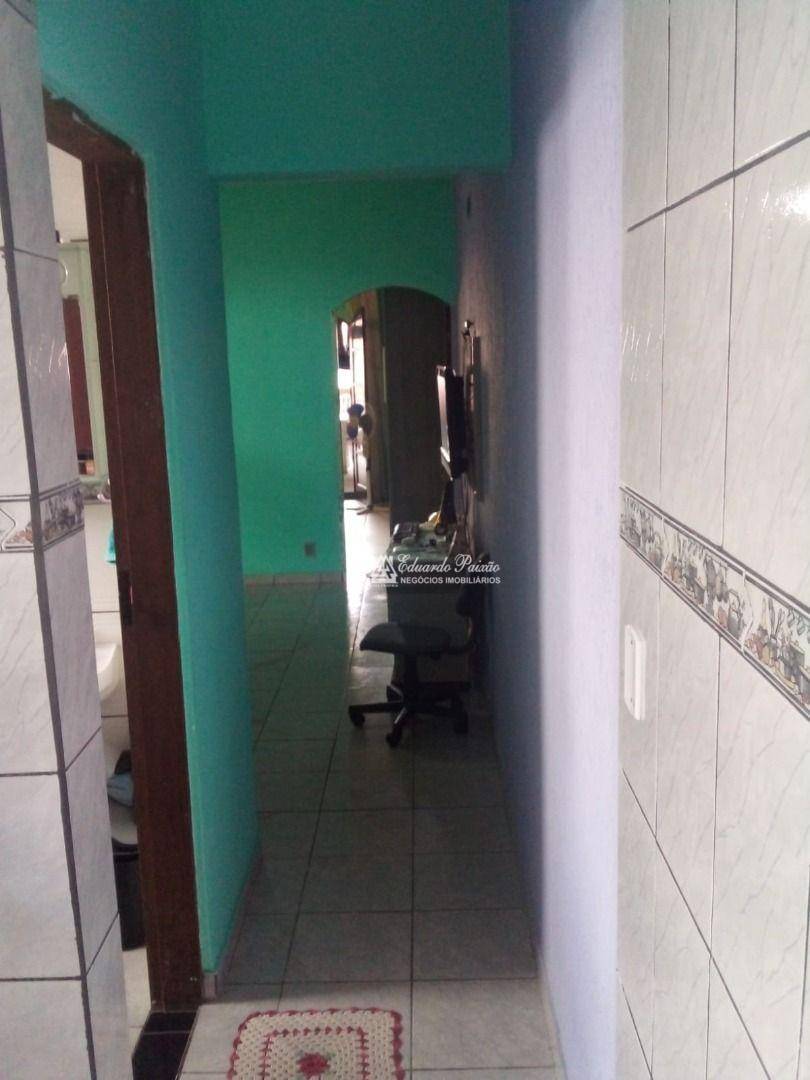 Sobrado à venda com 4 quartos, 120m² - Foto 3