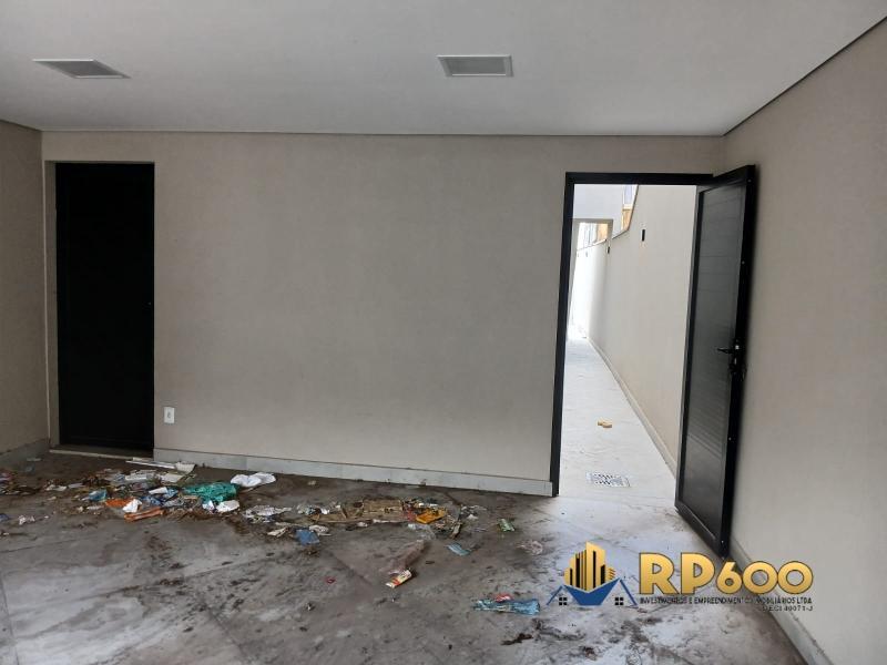 Sobrado à venda com 3 quartos, 270m² - Foto 3