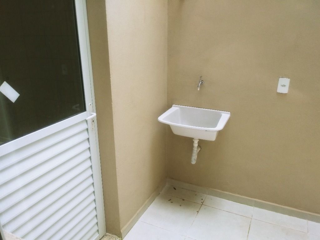 Apartamento à venda com 2 quartos, 42m² - Foto 17