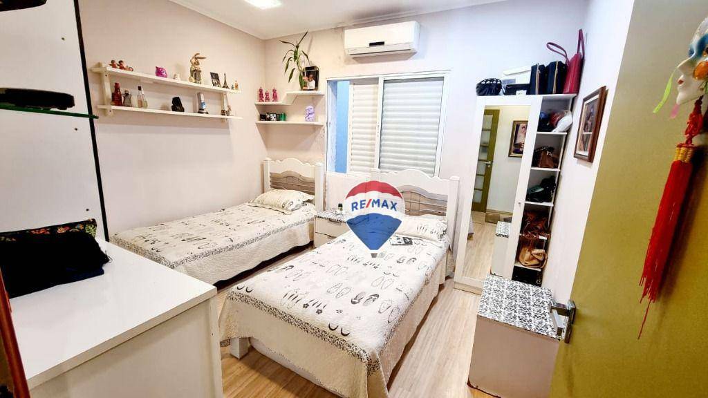 Casa à venda com 3 quartos, 222m² - Foto 14