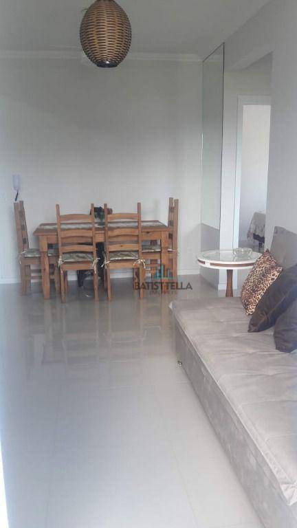 Apartamento à venda com 2 quartos, 68m² - Foto 24