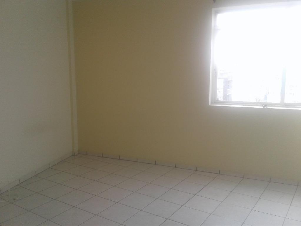 Apartamento à venda com 1 quarto, 40m² - Foto 4