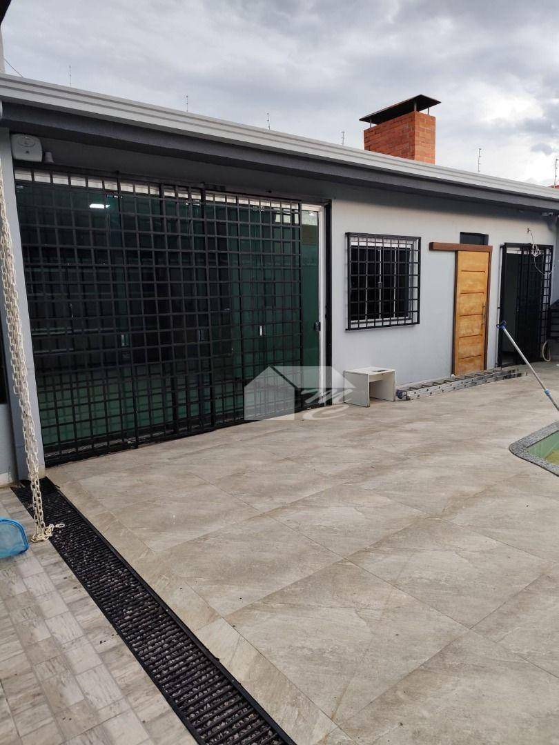 Casa à venda com 3 quartos, 300m² - Foto 33