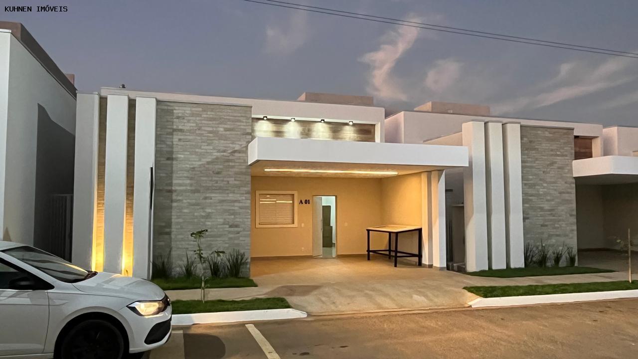 Casa de Condomínio à venda com 3 quartos, 106m² - Foto 2