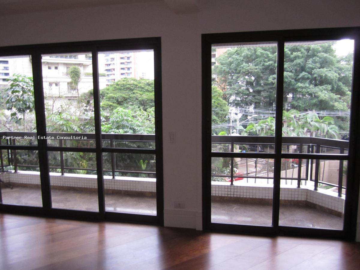 Apartamento à venda com 3 quartos, 210m² - Foto 9