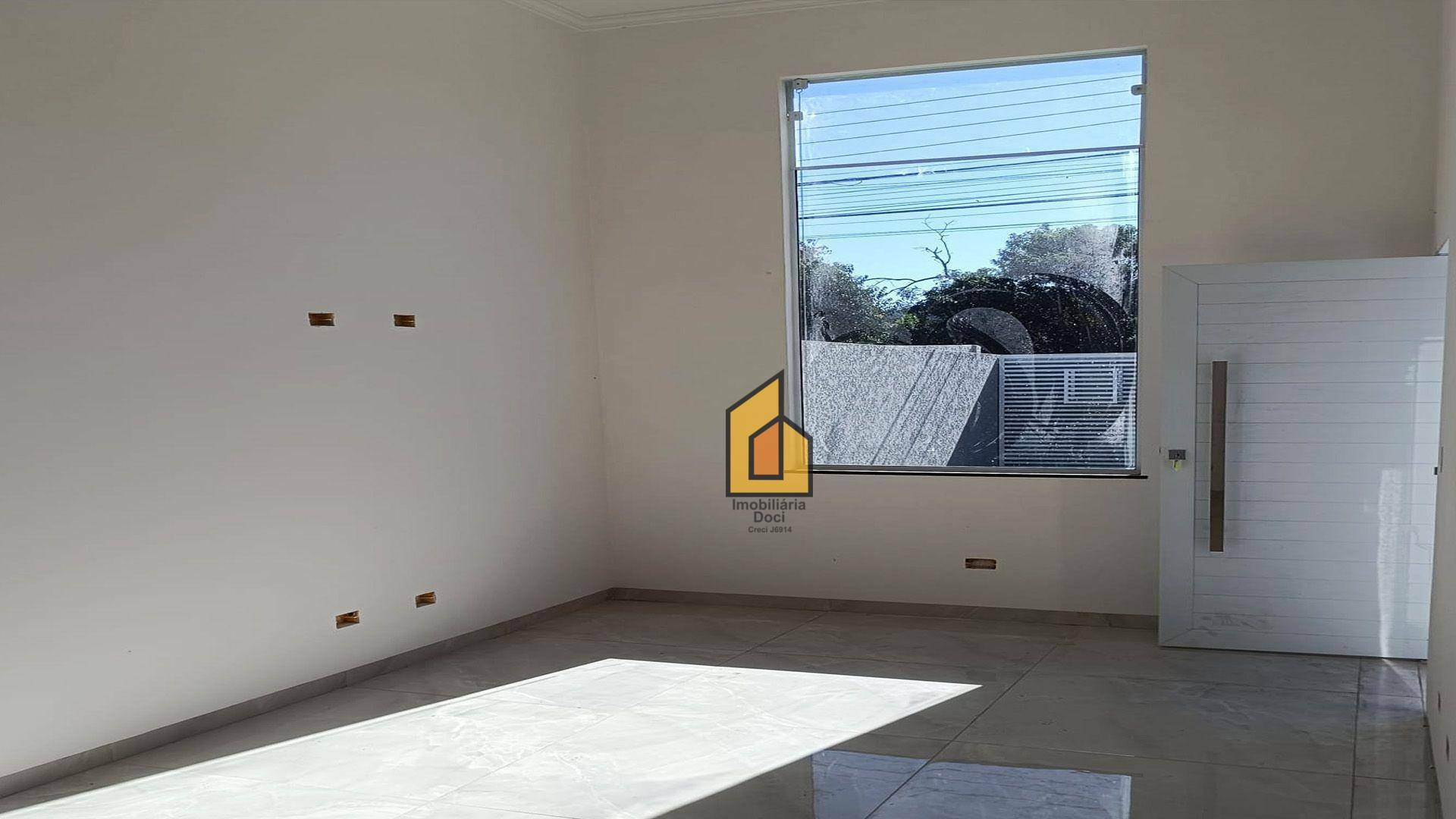 Casa à venda com 3 quartos, 70m² - Foto 4