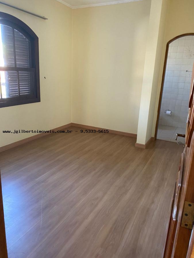 Casa à venda com 6 quartos, 300m² - Foto 30