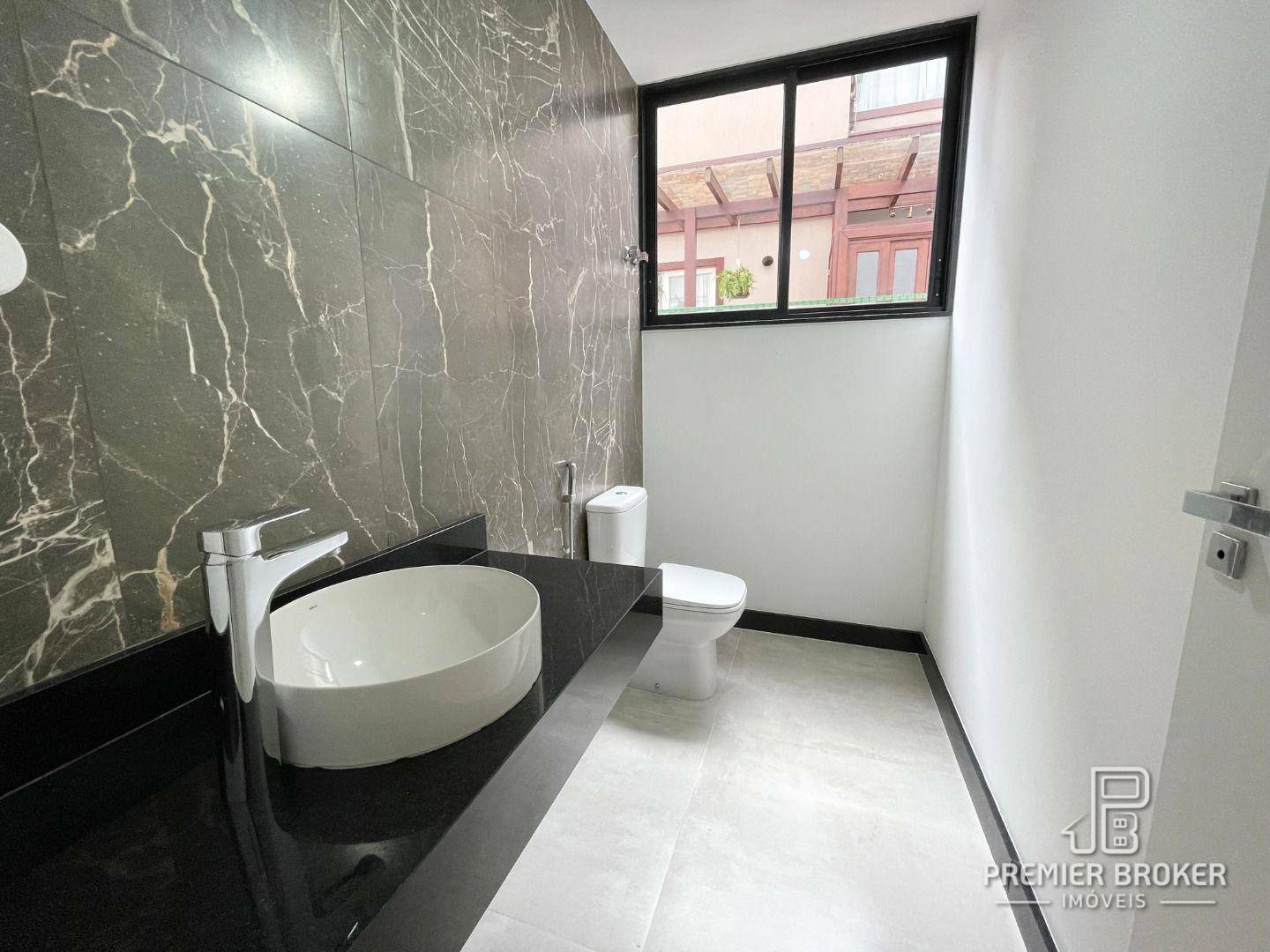 Casa de Condomínio à venda com 4 quartos, 330m² - Foto 58