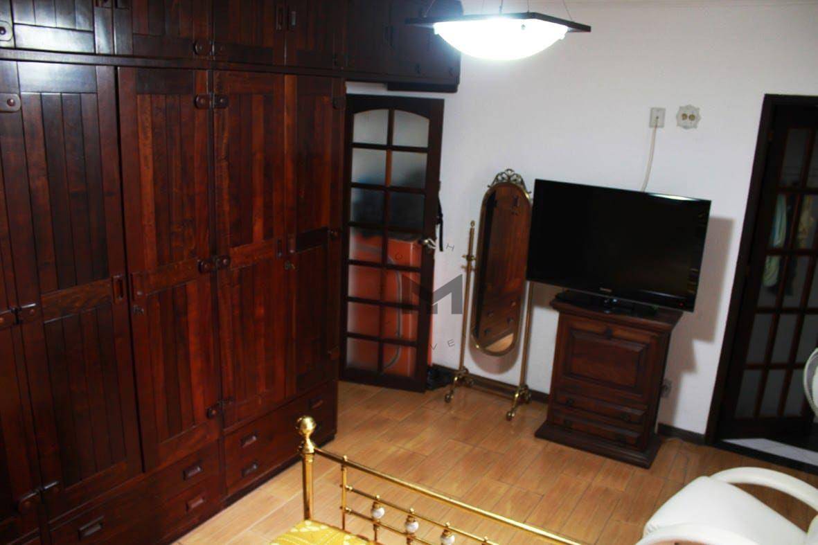 Casa à venda com 3 quartos, 218m² - Foto 17