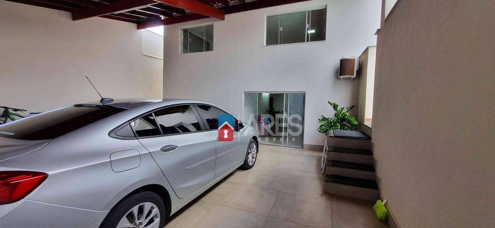 Casa à venda com 3 quartos, 118m² - Foto 2