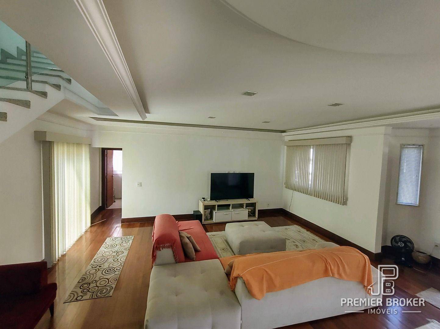 Casa de Condomínio à venda com 6 quartos, 220m² - Foto 4