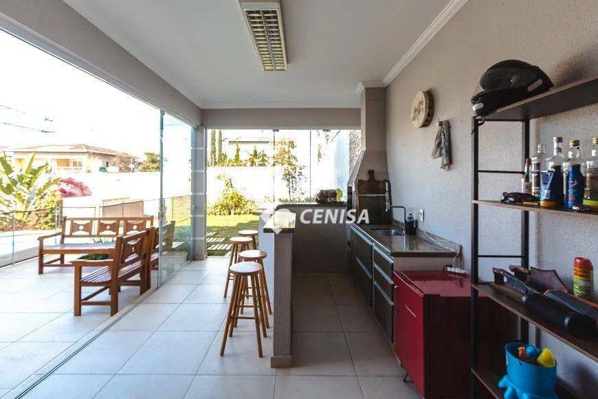 Casa à venda com 4 quartos, 321m² - Foto 13