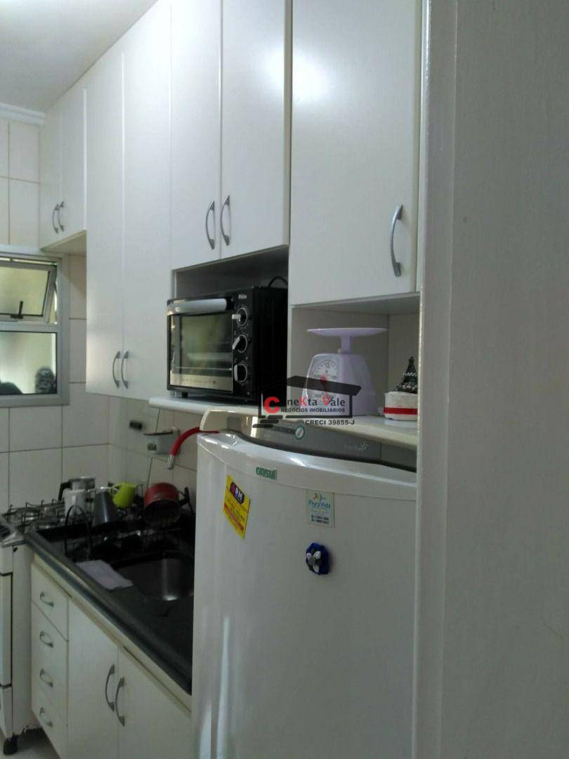 Apartamento à venda com 3 quartos, 64m² - Foto 3