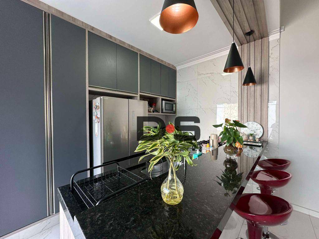 Casa de Condomínio à venda com 4 quartos, 200m² - Foto 8