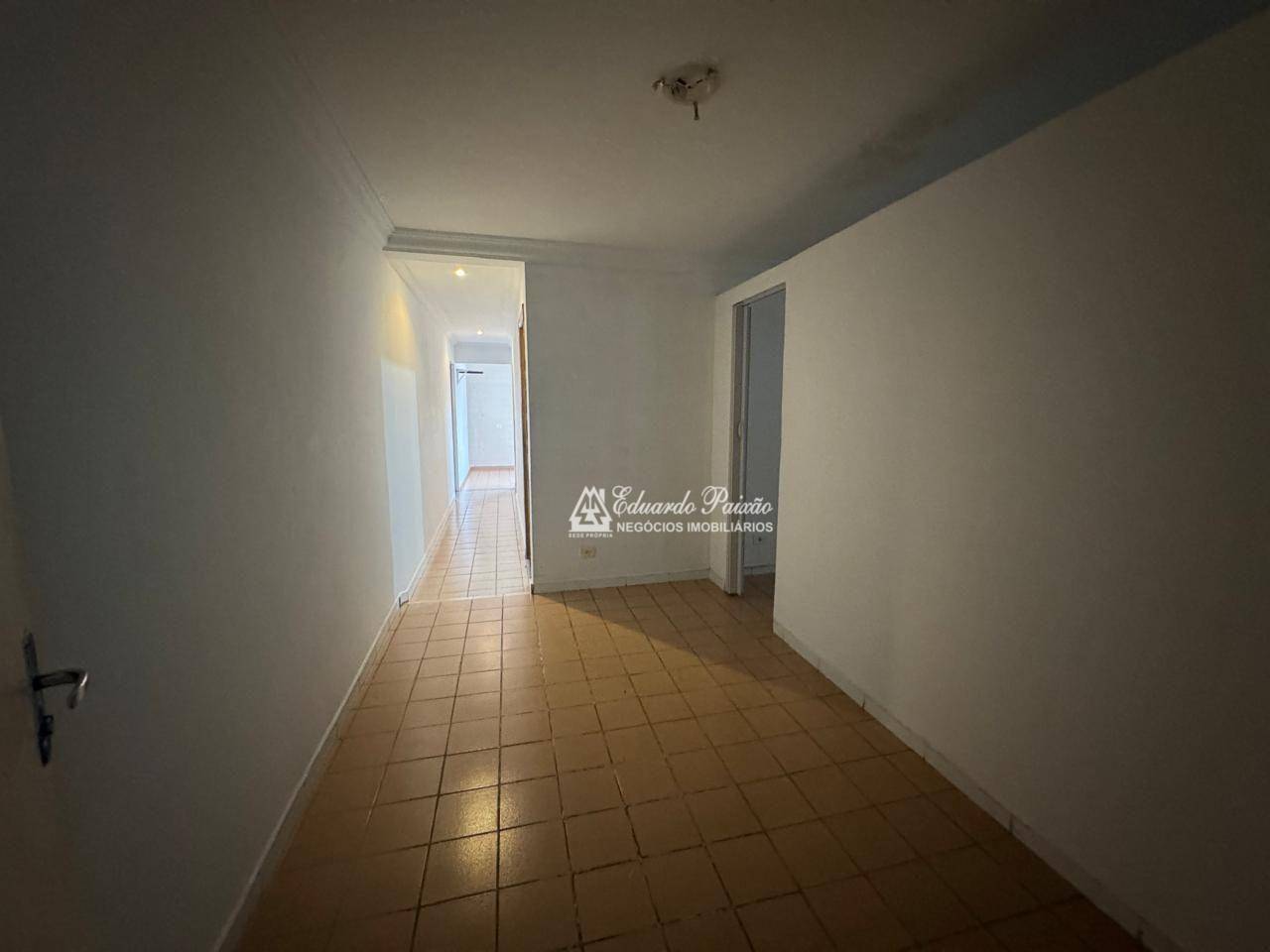 Apartamento para alugar com 3 quartos, 80m² - Foto 4