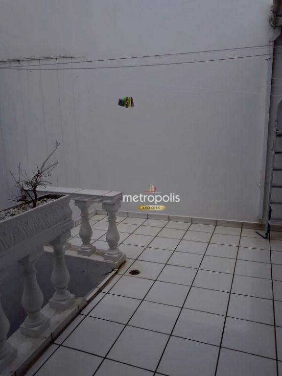 Sobrado à venda e aluguel com 3 quartos, 150m² - Foto 8