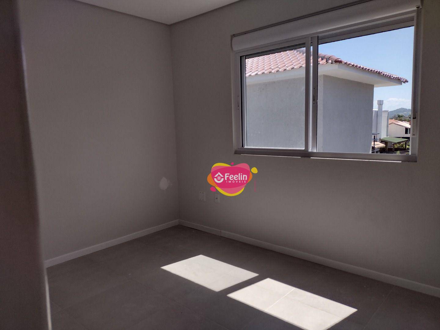 Casa à venda com 3 quartos, 172m² - Foto 11