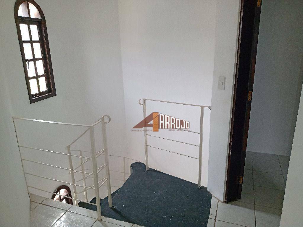 Sobrado para alugar com 2 quartos, 104m² - Foto 13