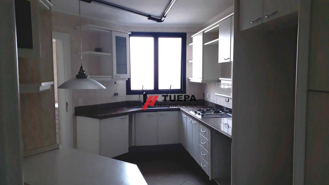 Apartamento à venda com 3 quartos, 124m² - Foto 3