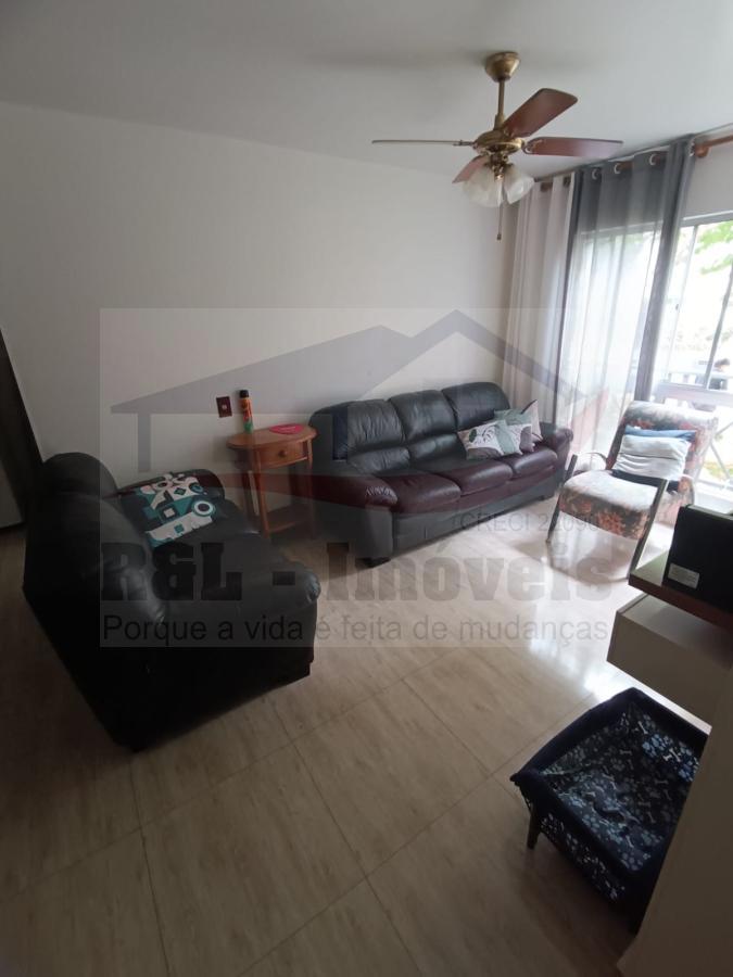 Apartamento à venda com 2 quartos, 62m² - Foto 3