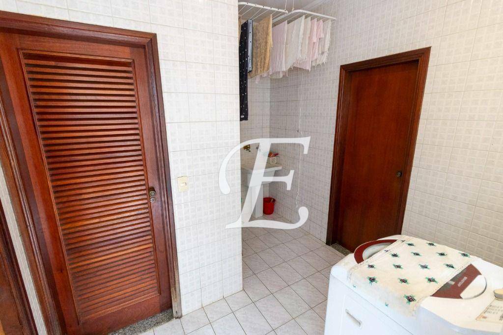 Casa à venda com 4 quartos, 268m² - Foto 13