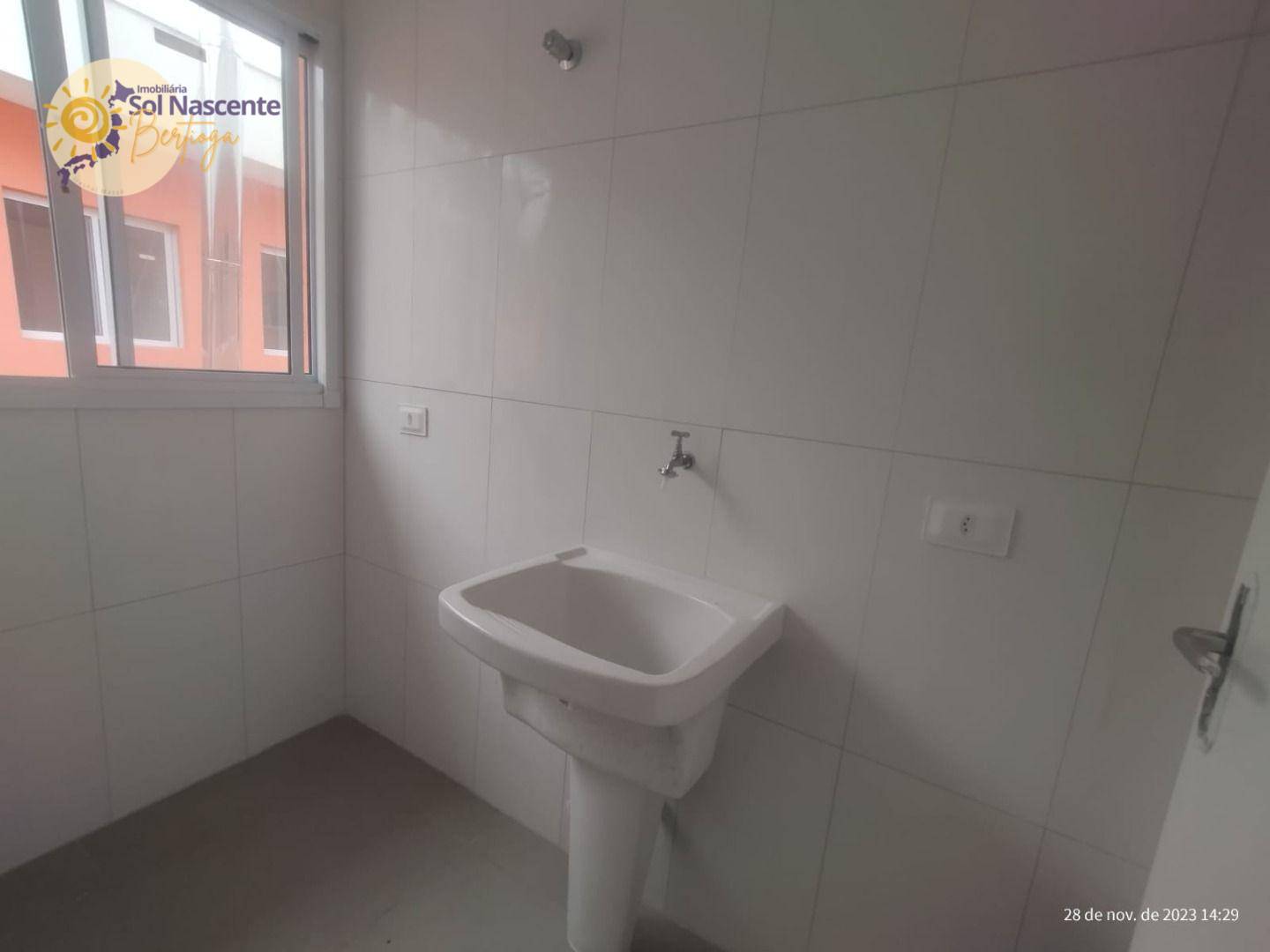 Casa à venda com 2 quartos, 55m² - Foto 7