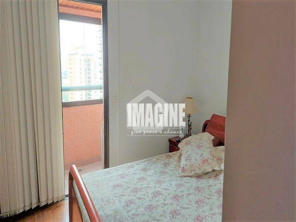 Apartamento à venda com 3 quartos, 100m² - Foto 4