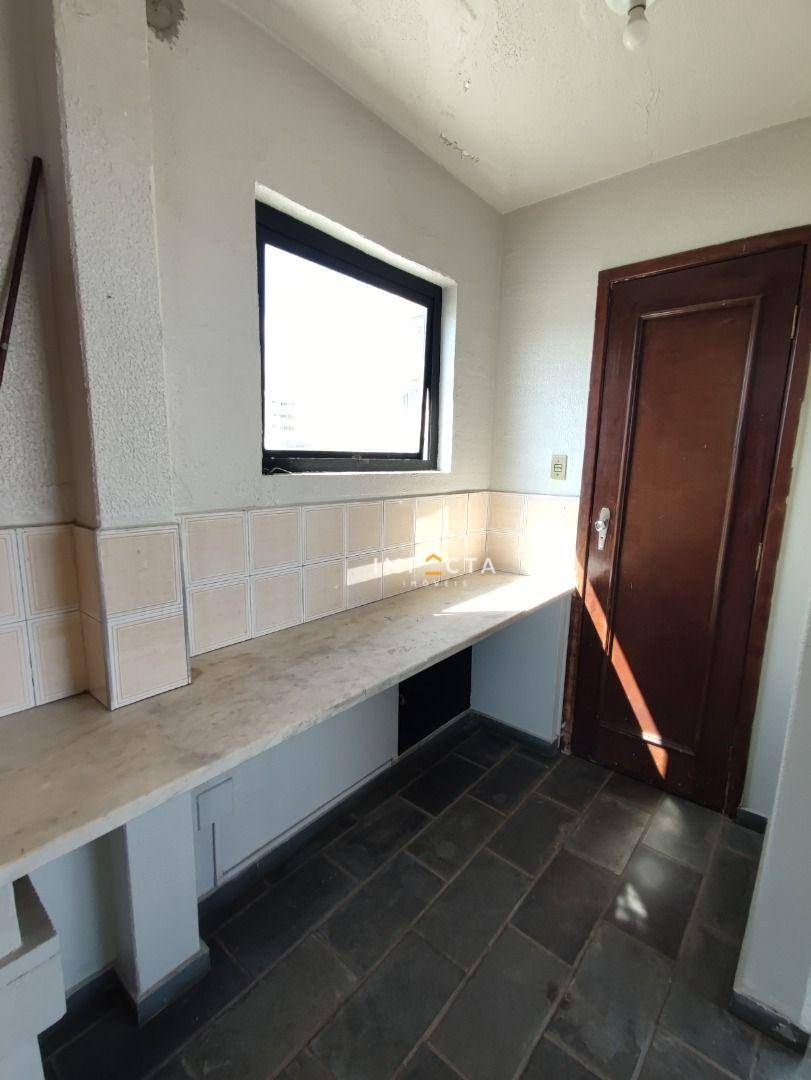 Apartamento à venda com 3 quartos, 180m² - Foto 44