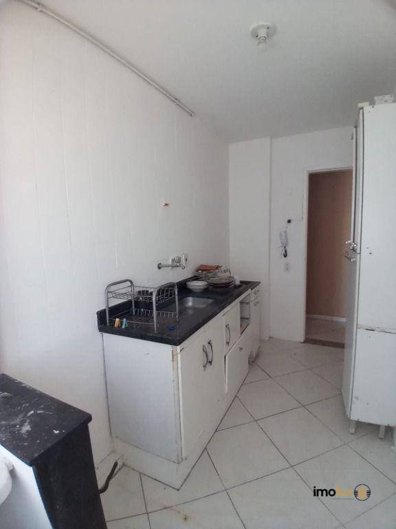 Apartamento à venda com 2 quartos, 56m² - Foto 3