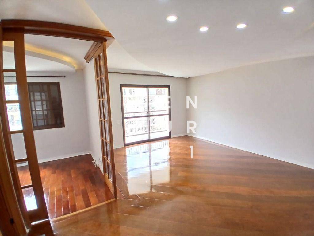 Apartamento para alugar com 3 quartos, 119m² - Foto 2