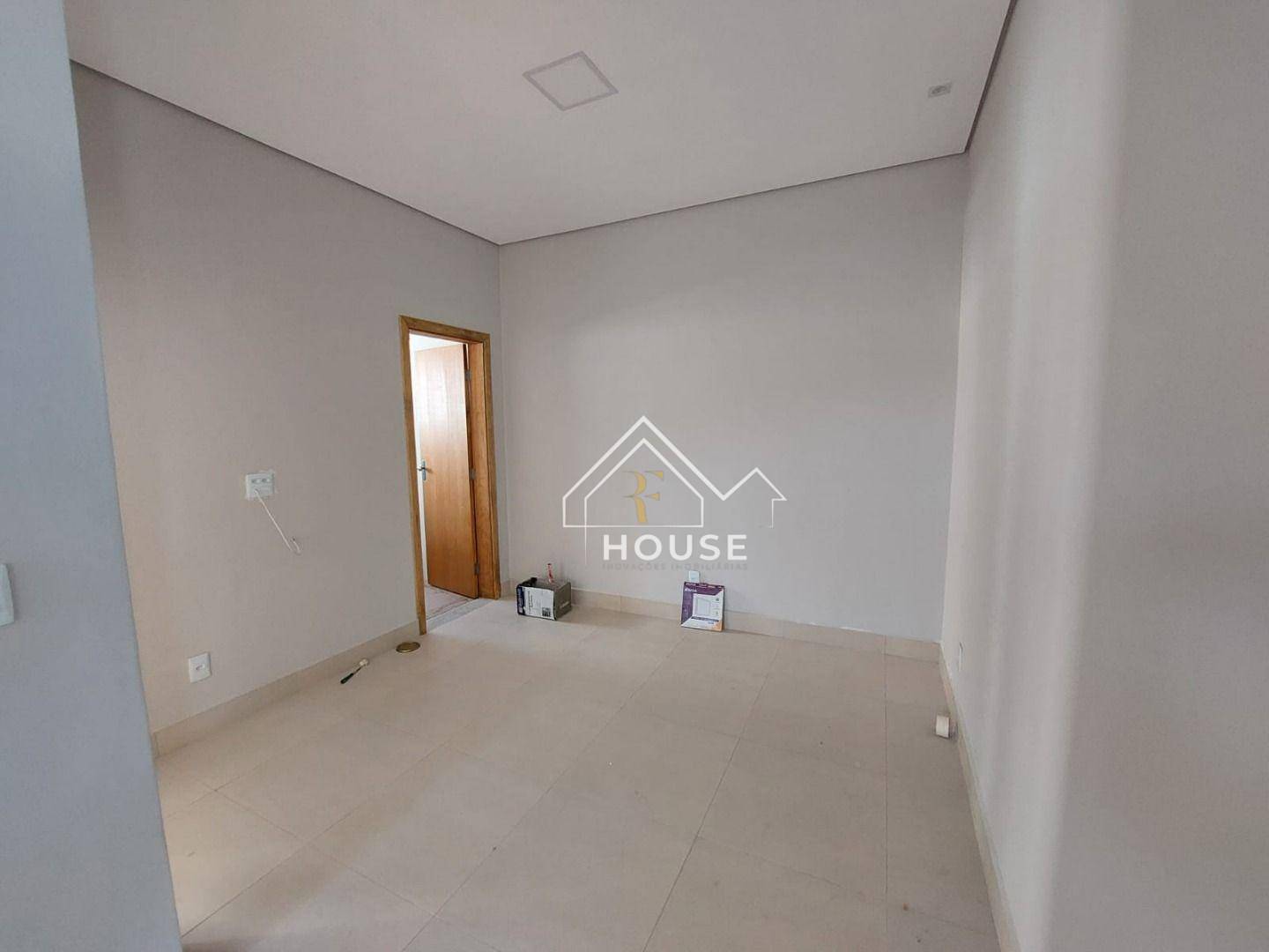 Sobrado à venda com 3 quartos, 190m² - Foto 4